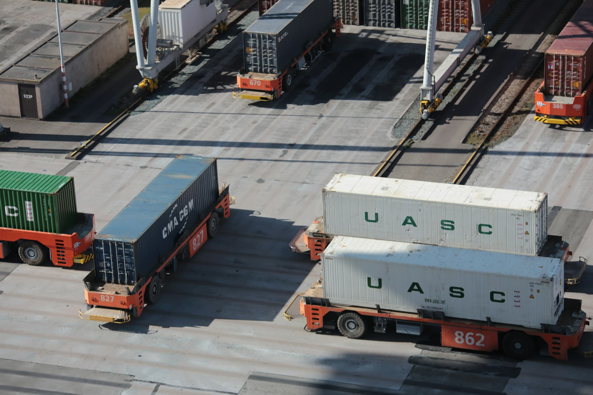Containere på en lagerplass